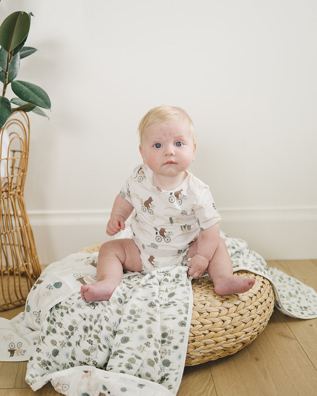Short-Sleeve-Bodysuit-Bears-on-Bikes-3