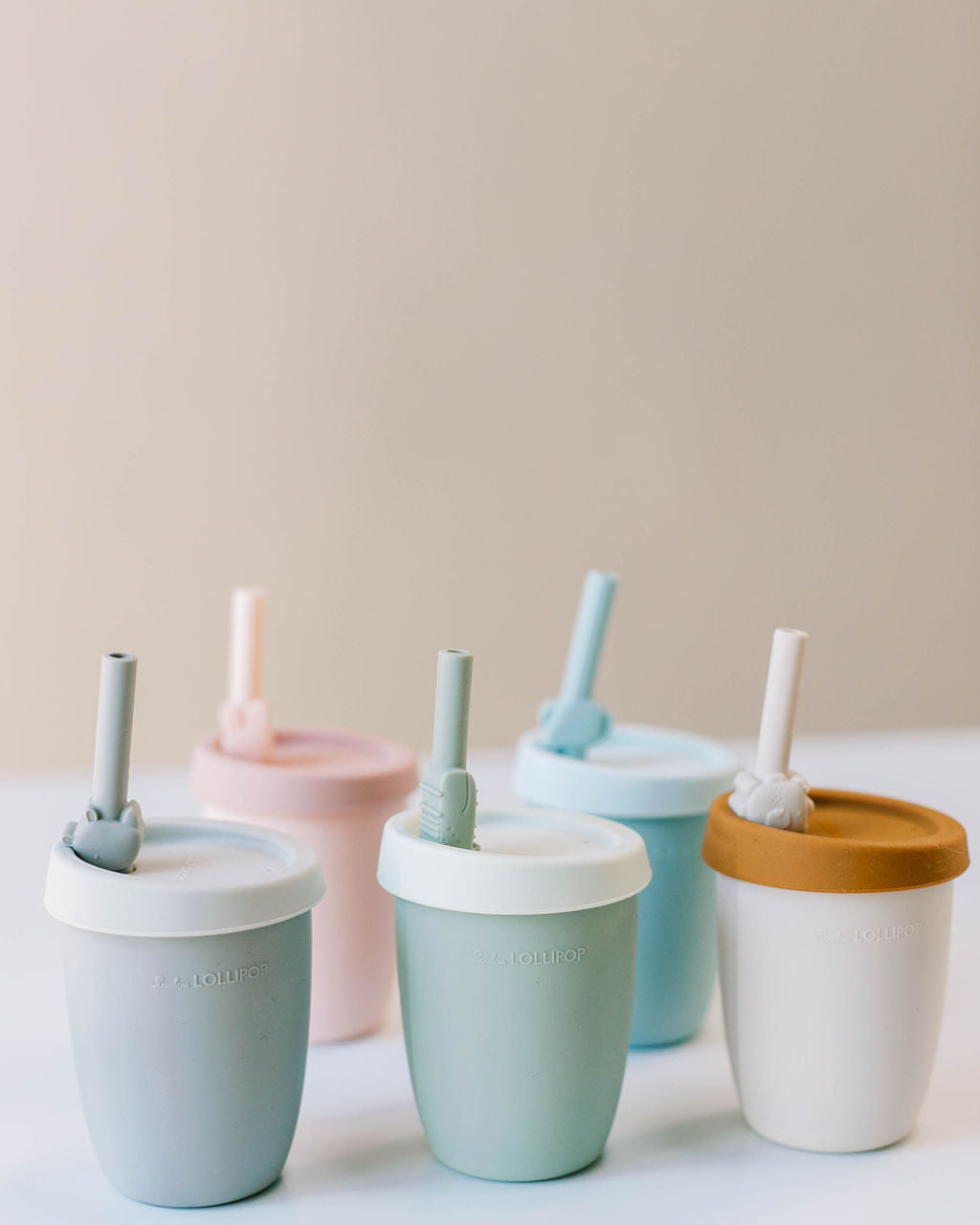 Loulou Lollipop Cup with Straw in Alligator — front view on white background