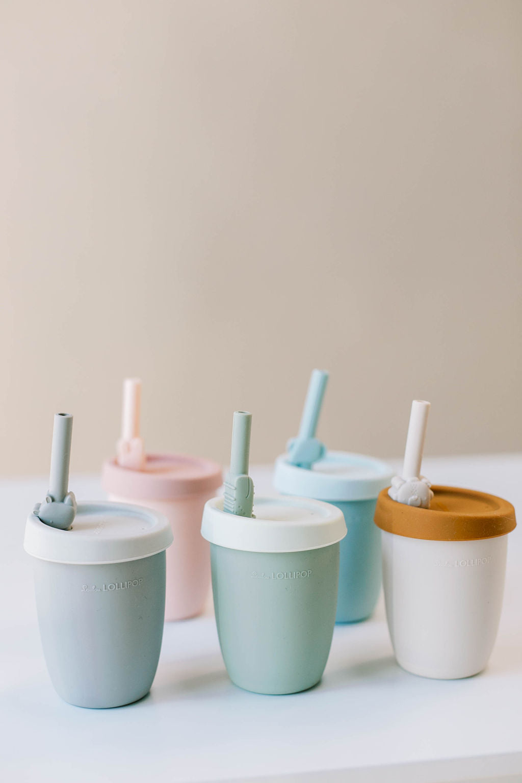 Loulou Lollipop Cup with Straw in Alligator — front view on white background