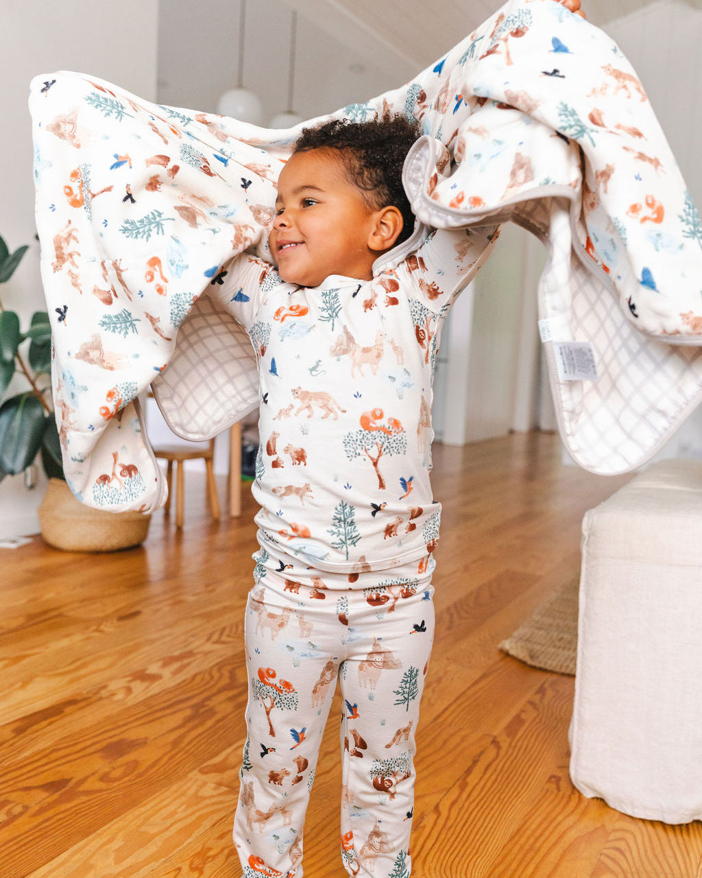 Kids Pajama in TENCEL Lyocell - Llama Adventures