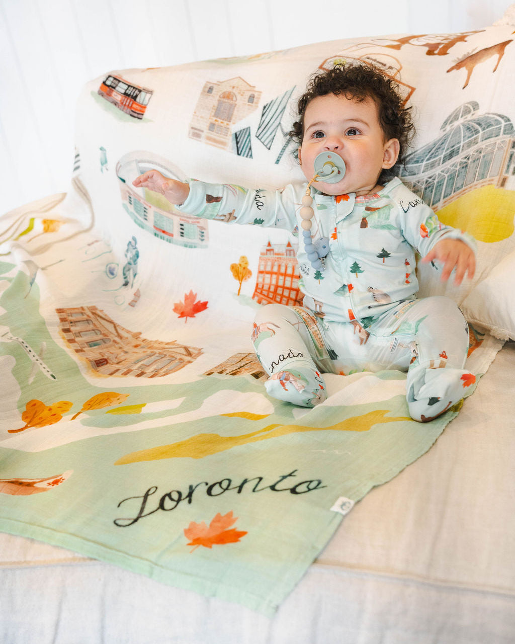 Loulou Lollipop bamboo cotton muslin swaddle blanket in Toronto — front view on white background