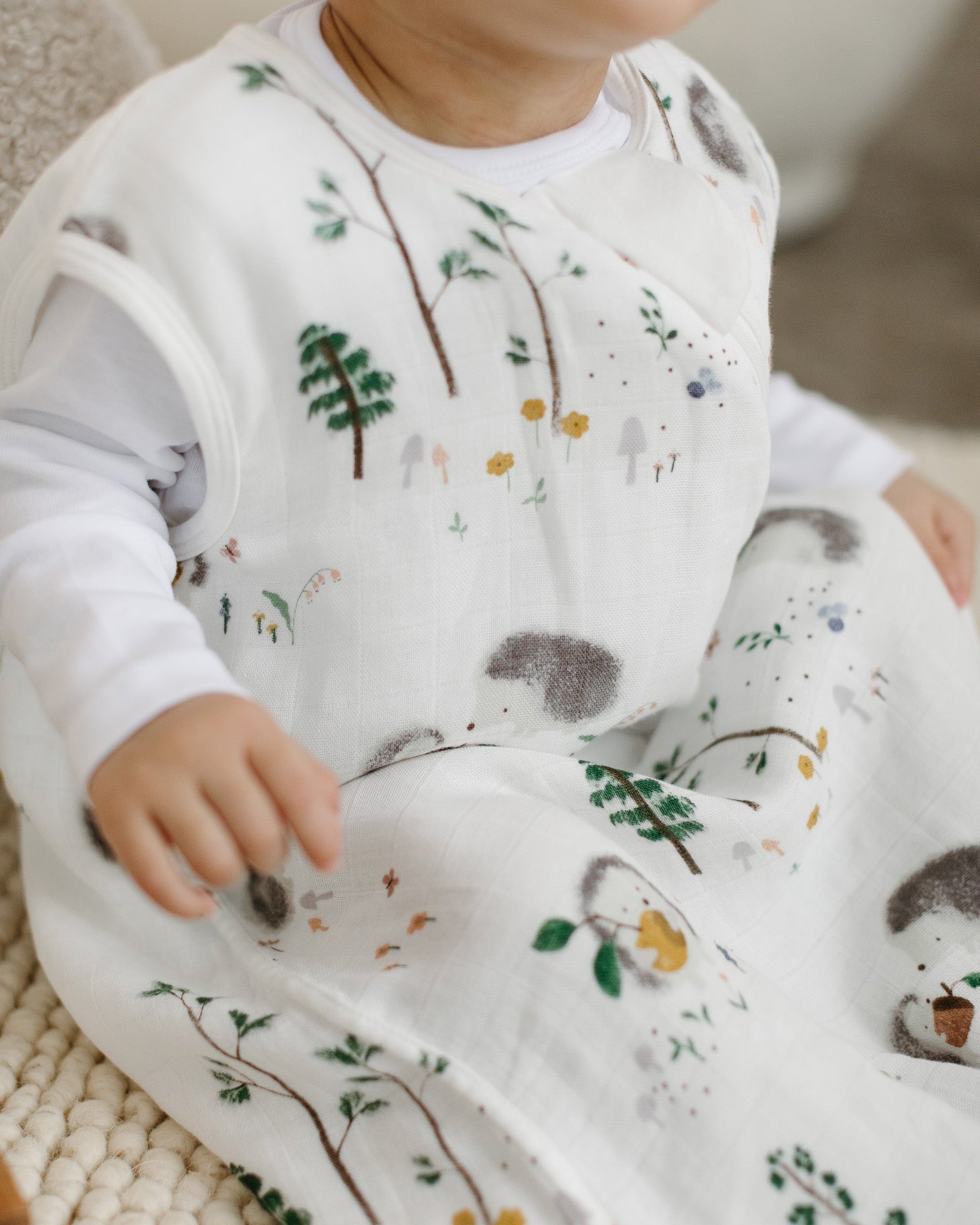 Muslin-Lightweight-Sleep-Bags-0.5-TOG-Hedgehogs-1