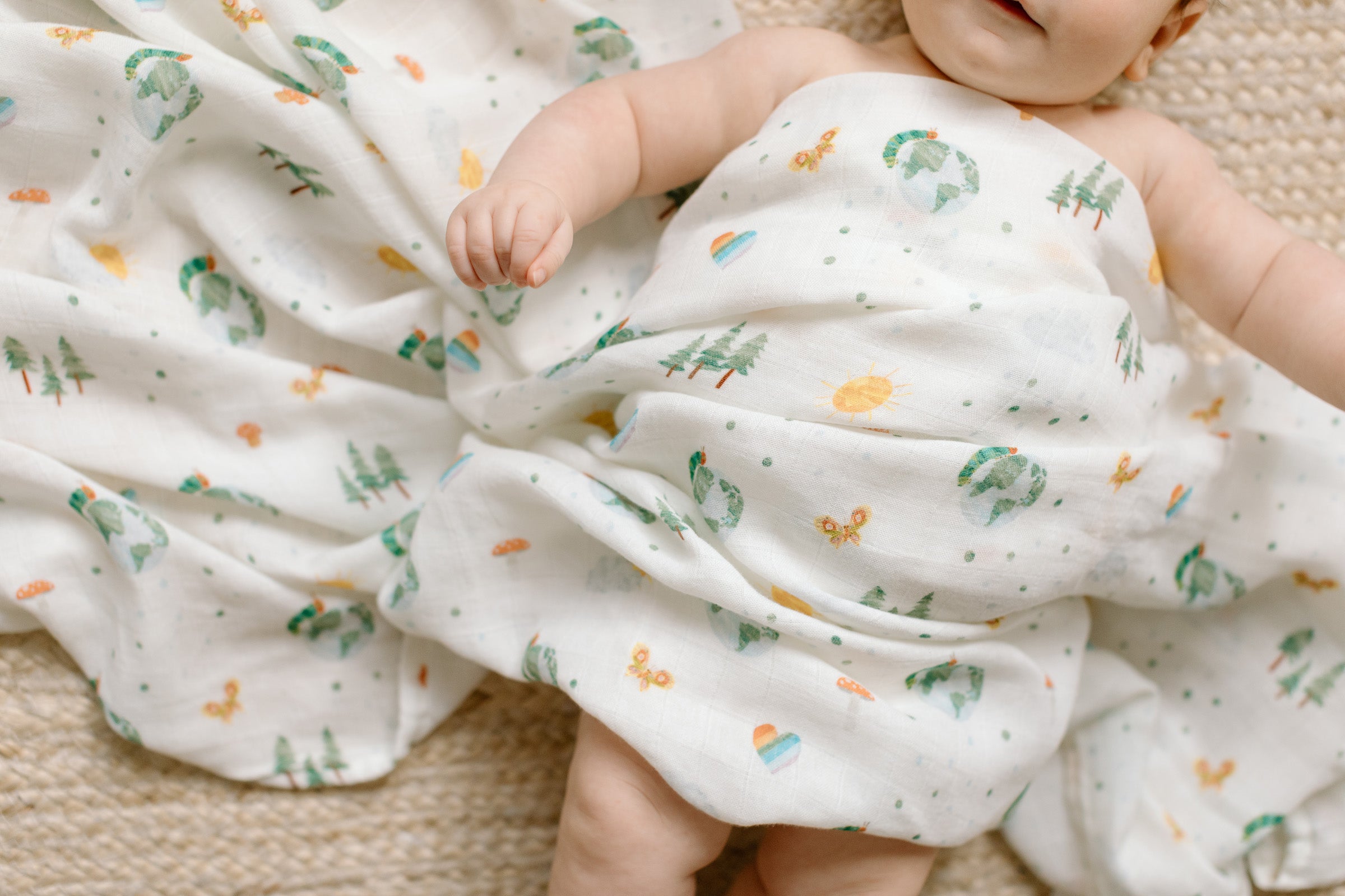 Muslin-Swaddle-EC-World-of-Wonder-2