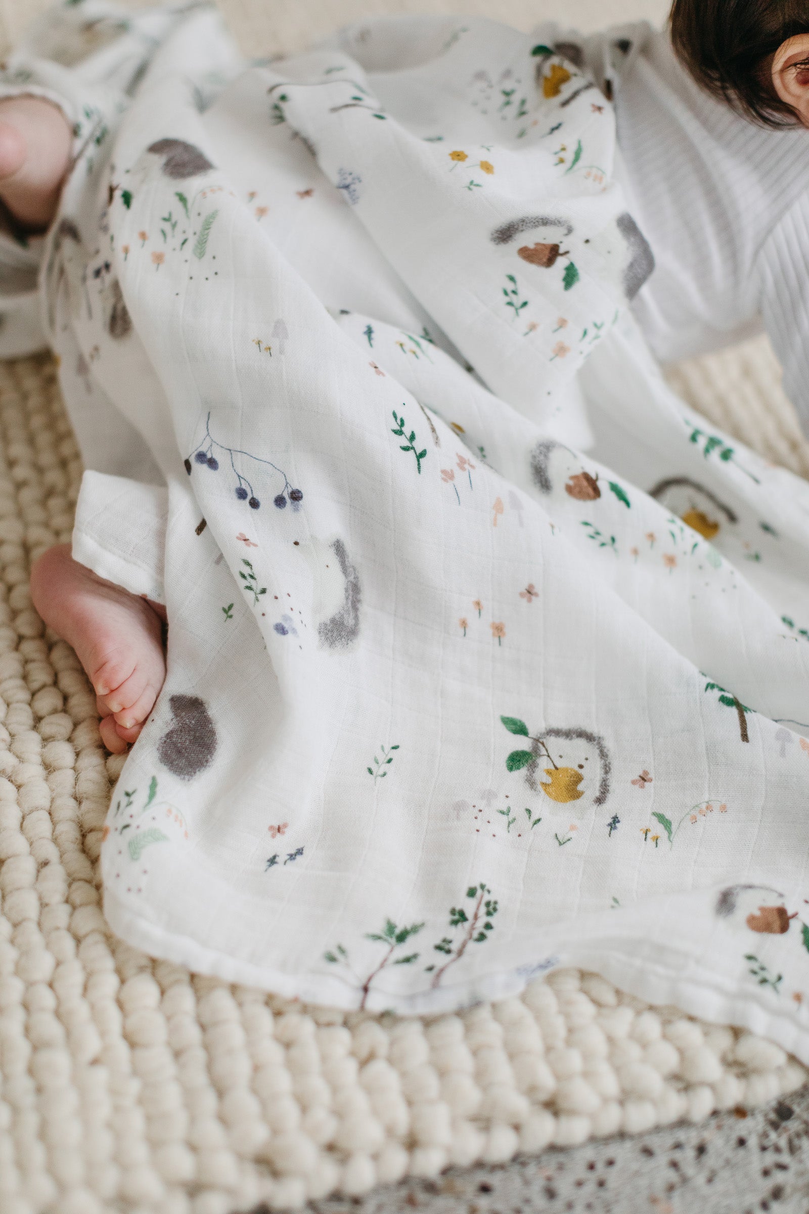 Muslin-Swaddle-Hedgehogs-2